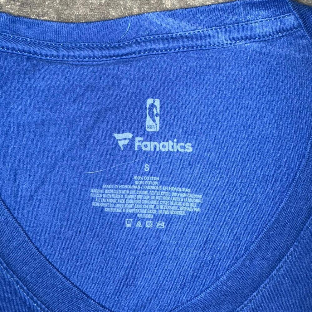 New York Knicks NBA Basketball Team Logo Size Sm  Blue Womens T-shirt Fanatics - Picture 3 of 3
